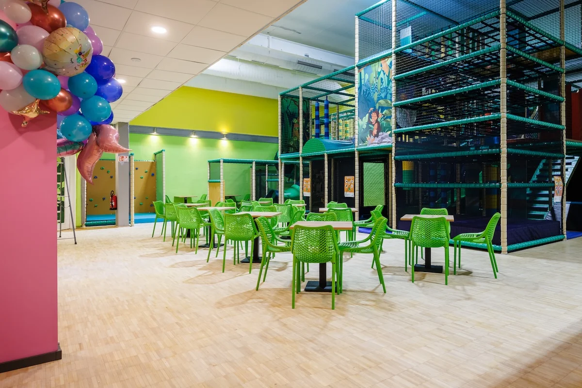 Kids Funpark, spielende Kinder im Haus